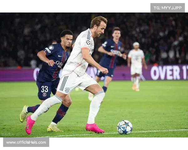 拜仁2-1客胜十人巴黎,迪亚斯双响后染红,诺伊尔神扑立功 拜仁2-1客胜十人巴黎,迪亚斯双响后染红,诺伊尔神扑立功