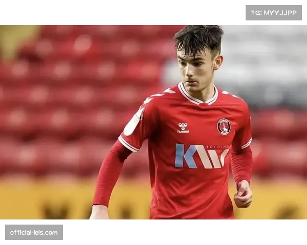 战术复盘:深度解析昨日比赛,一次失败的“交叉掩护”发球是如何被对手完全识破的